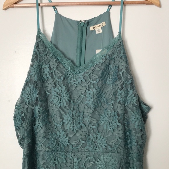 Francesca’s Romper - Picture 2 of 4